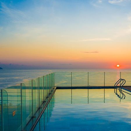 Alani Sea View Hotel Дананг Екстер'єр фото